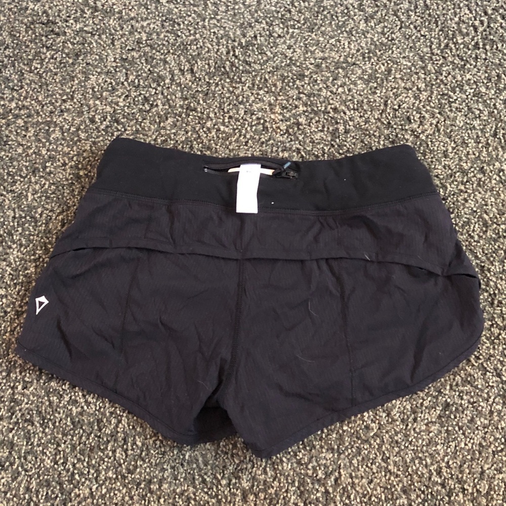 NEVER WORN GIRLS IVIVVA WORK OUT SHORTS!!